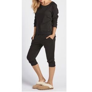 Ugg Morgan Side Zip Sweatshirt in Black.